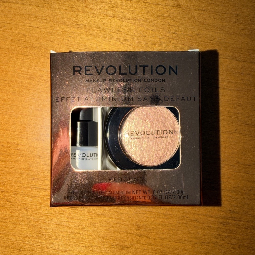 NEW Revolution Makeup Flawless Foils Rebound Eye Foil - Picture 1 of 6